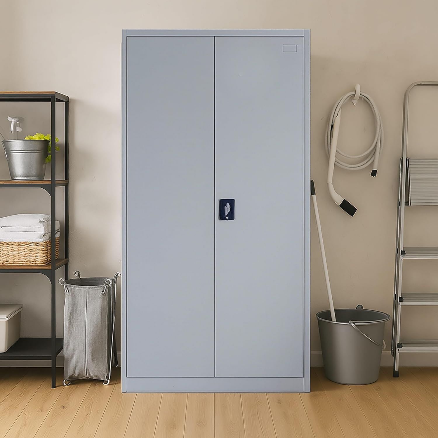 Armadio Bissolo Casa da Esterno in Metallo 2 Ante con Ripiani e Serratura cm Multiuso Porta Scope Impermeabile o 90 x 45 x 180 Grigio per Ufficio Garage e Lavanderia